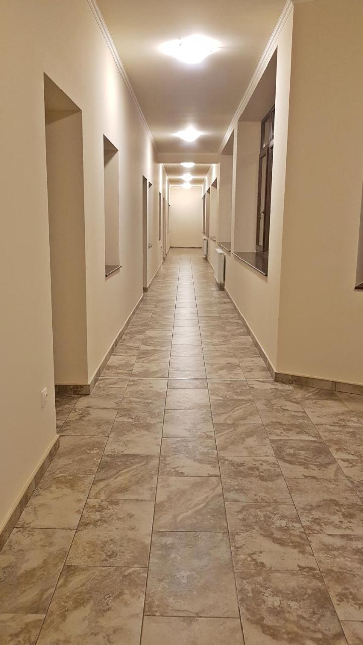 Toscana Apartman Gyula Buitenkant foto